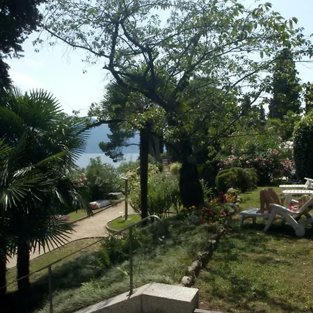 Lago Maggiore La Casa Nel Parco Apartment